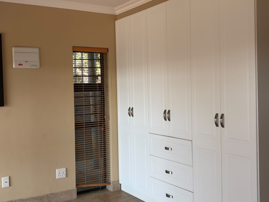 6 Bedroom Property for Sale in West Bank Eastern Cape